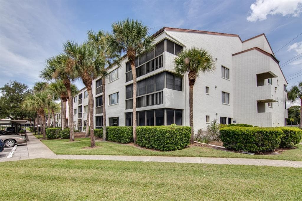 2593 COUNTRYSIDE BOULEVARD UNIT 7204