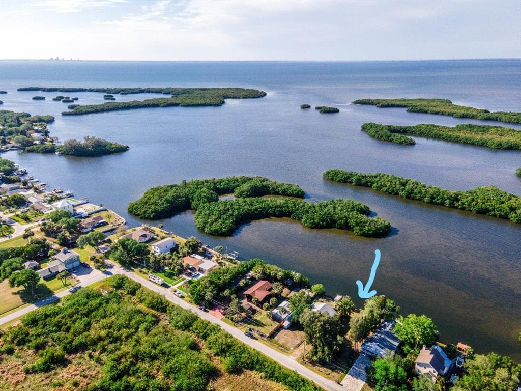 3023 MANATEE AVENUE RUSKIN, FL 33570