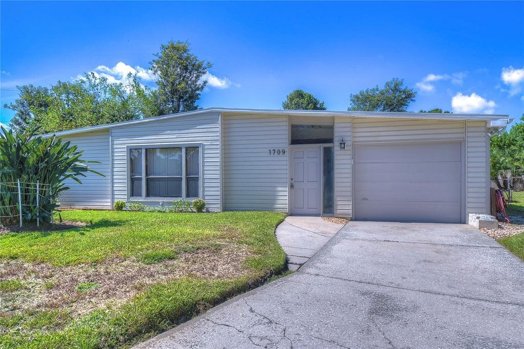 1709 CARNEGIE CIRCLE TAMPA, FL 33619