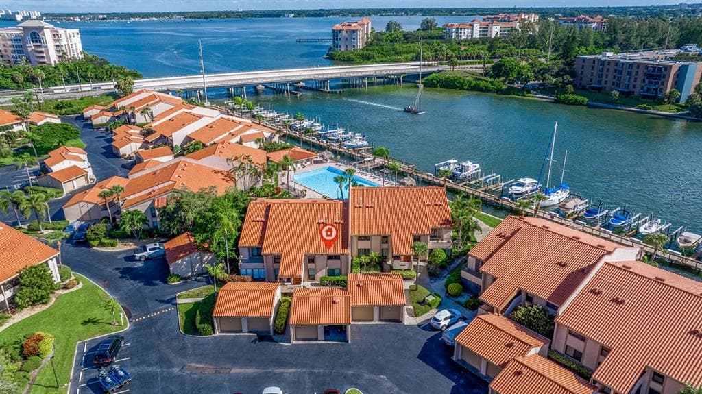 4760 BRITTANY DRIVE S UNIT 20 ST PETERSBURG, FL 33715