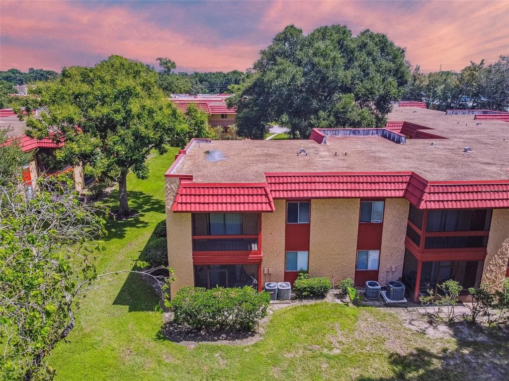 2808 N POWERS DRIVE UNIT 52 ORLANDO, FL 32818