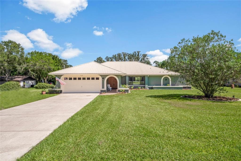 11310 PINE FOREST DRIVE NEW PORT RICHEY, FL 34654