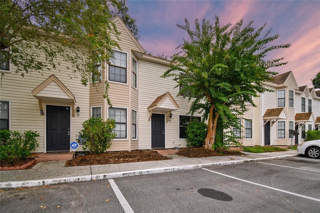 2302 MAKI ROAD UNIT 54 PLANT CITY, FL 33563