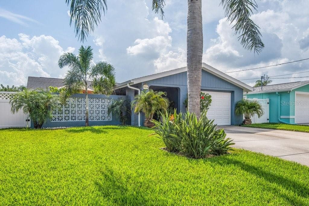 4914 BONITO DRIVE NEW PORT RICHEY, FL 34652