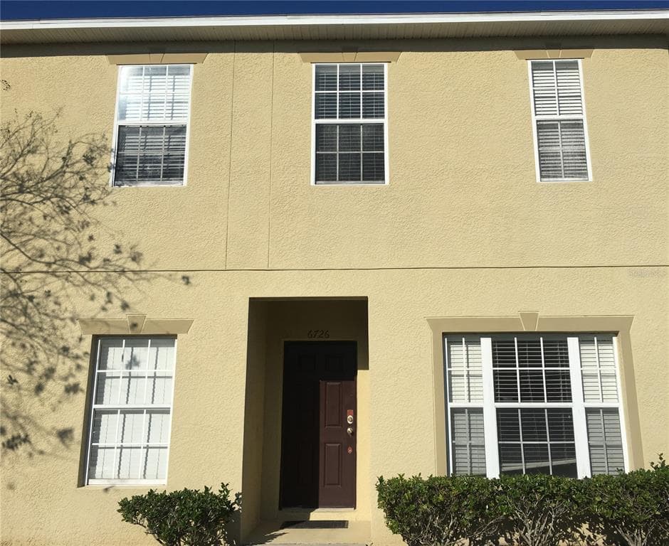 6726 LAKE CAMDEN WAY GIBSONTON, FL 33534