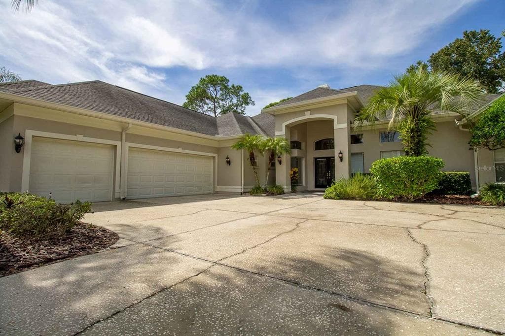 15815 DAWSON RIDGE DRIVE TAMPA, FL 33647