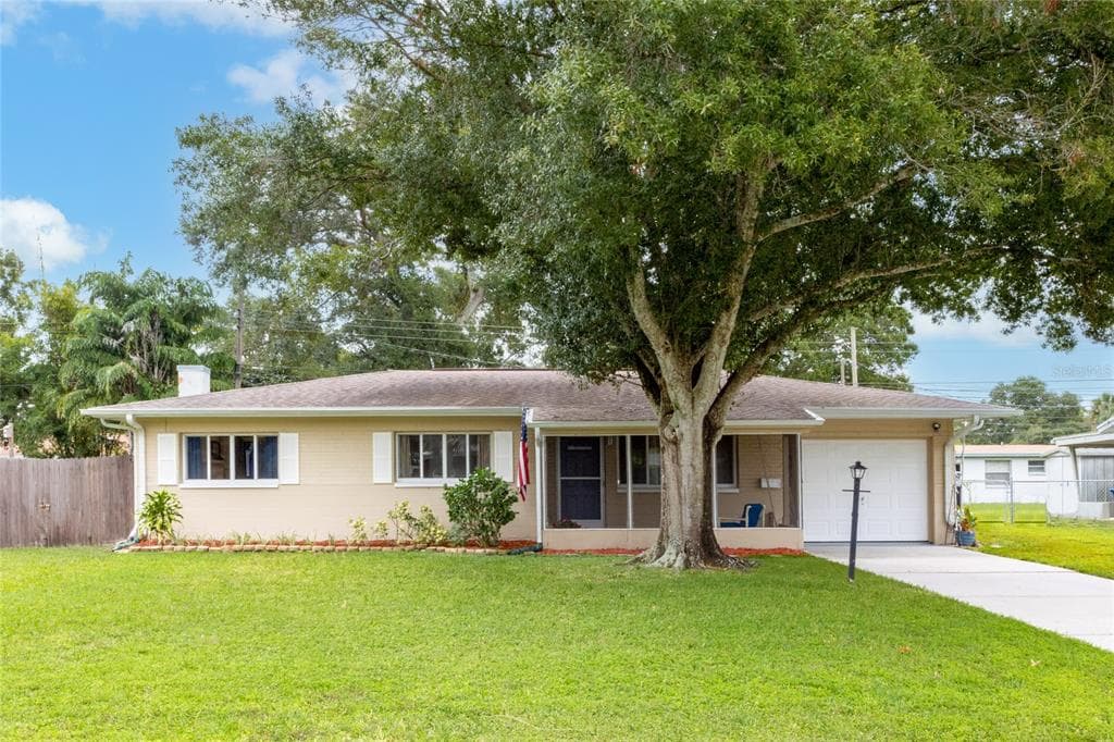5661 CEDAR STREET NE ST PETERSBURG, FL 33703