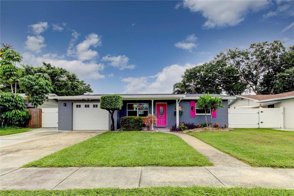 8568 108TH STREET SEMINOLE, FL 33772