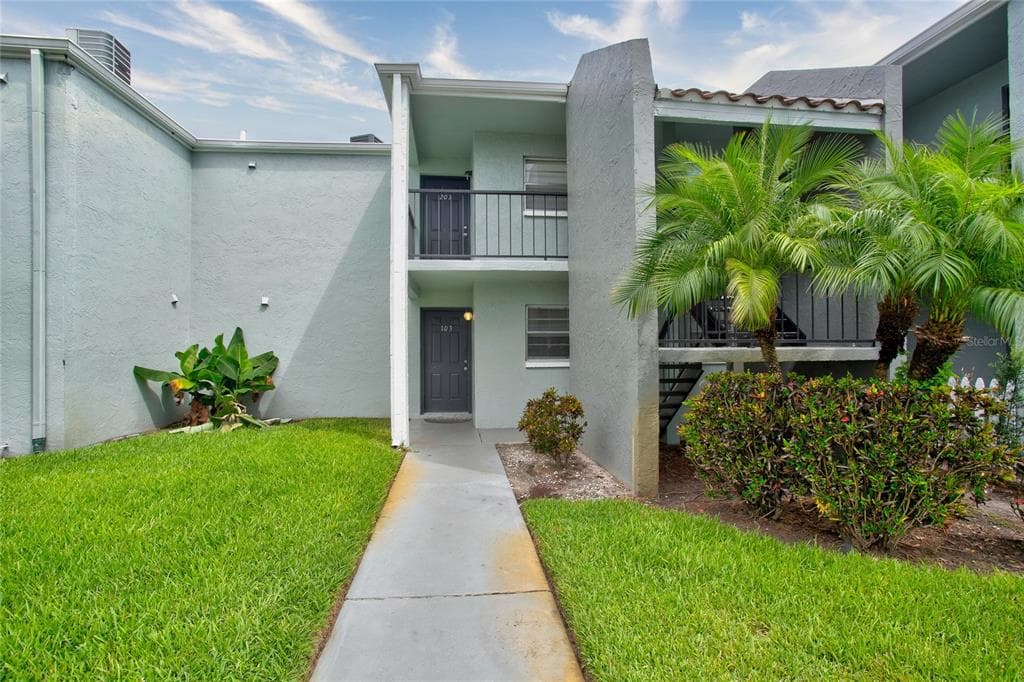 2836 SOMERSET PARK DRIVE UNIT 103