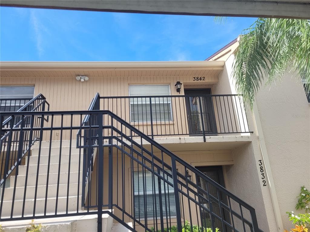 3842 STAYSAIL LANE UNIT 3842 HOLIDAY, FL 34691