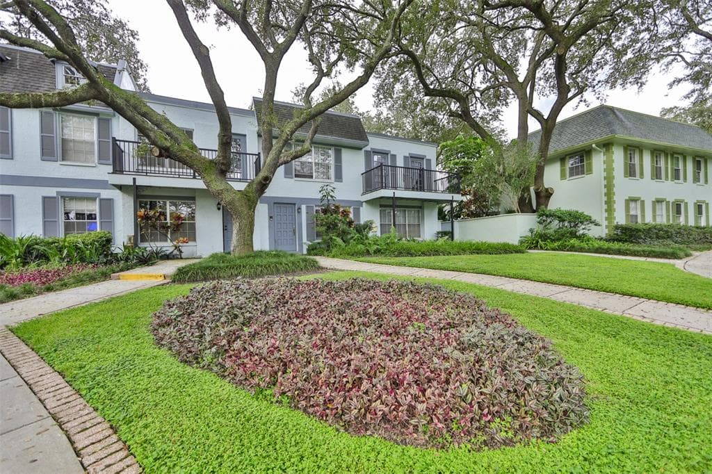 4453 VIEUX CARRE CIRCLE TAMPA, FL 33613