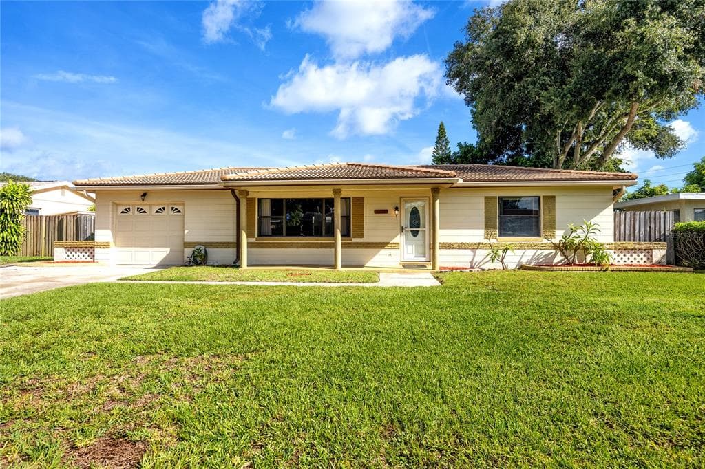 6229 44TH AVENUE N KENNETH CITY, FL 33709