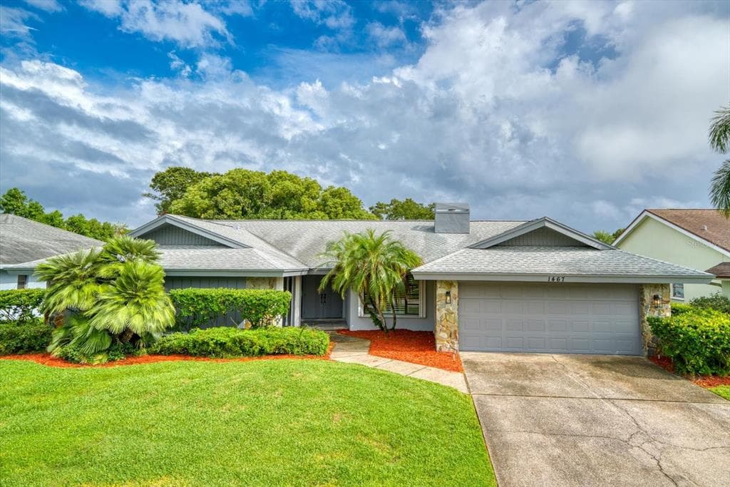 1467 RIDGE TOP WAY CLEARWATER, FL 33765