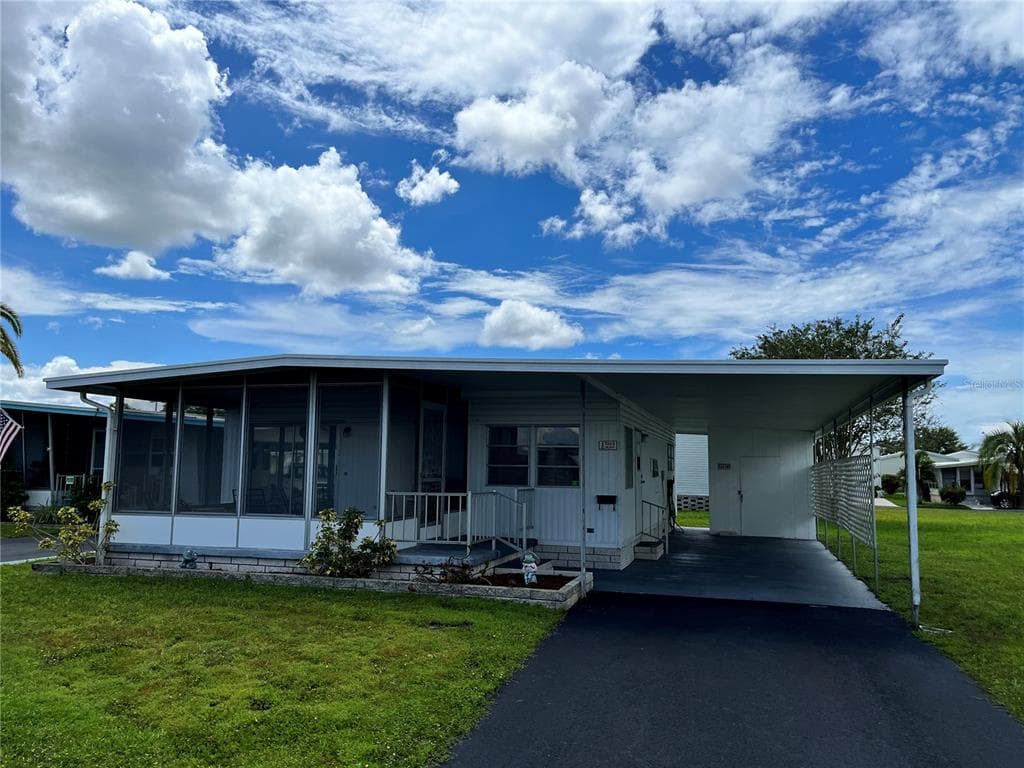 7052 MOUNT HAWTHORNE ROAD NE UNIT 583 ST PETERSBURG, FL 33702