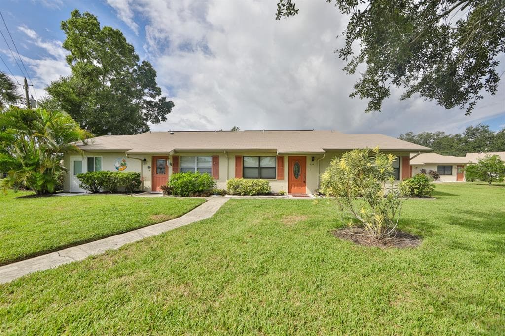 1906 CANTERBURY LANE UNIT 24 SUN CITY CENTER, FL 33573