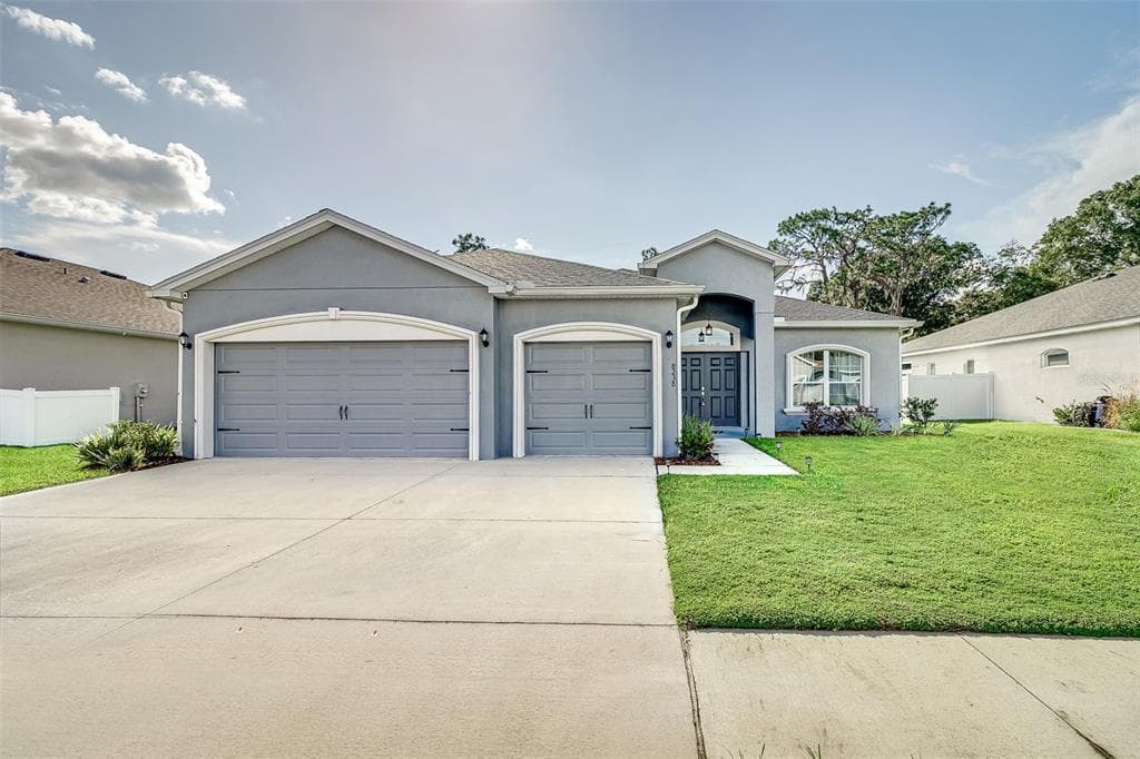 8238 WILDER LOOP LAKELAND, FL 33809