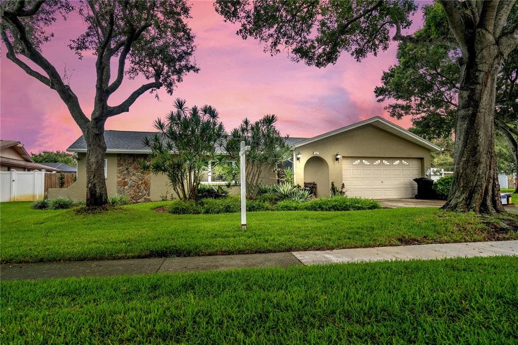 7801 17TH WAY N ST PETERSBURG, FL 33702
