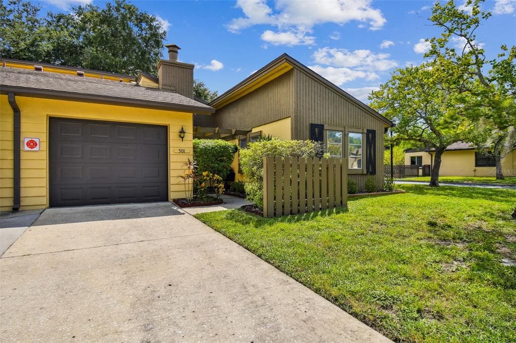 2101 SUNSET POINT ROAD UNIT 501 CLEARWATER, FL 33765