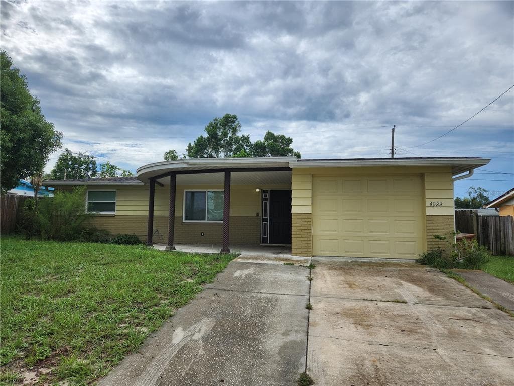 4922 VISION AVENUE HOLIDAY, FL 34690