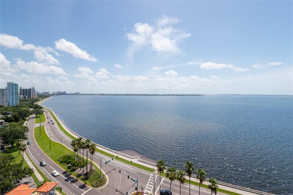 2900 W BAY TO BAY BOULEVARD UNIT PH 1403 TAMPA, FL 33629
