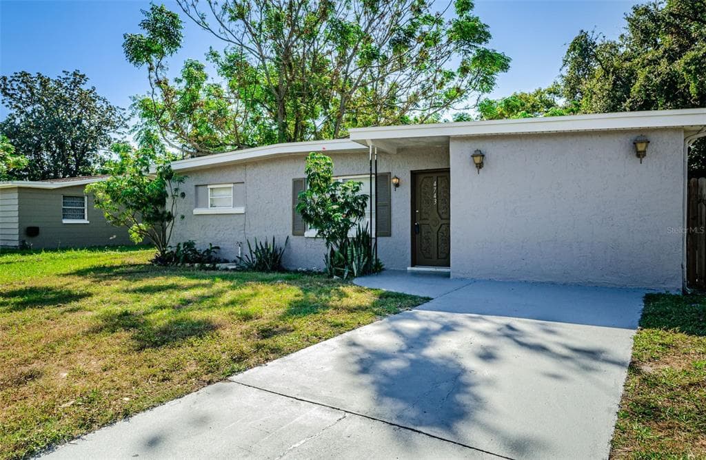 4743 DRIFT TIDE DRIVE NEW PORT RICHEY, FL 34652