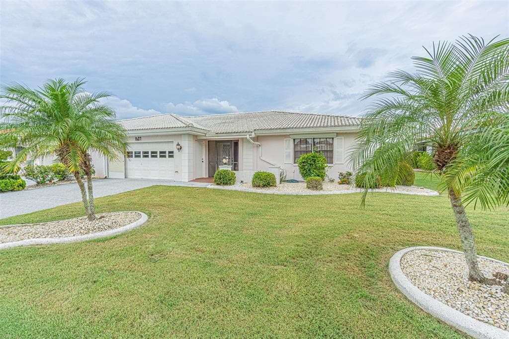 1607 WEATHERFORD DRIVE SUN CITY CENTER, FL 33573