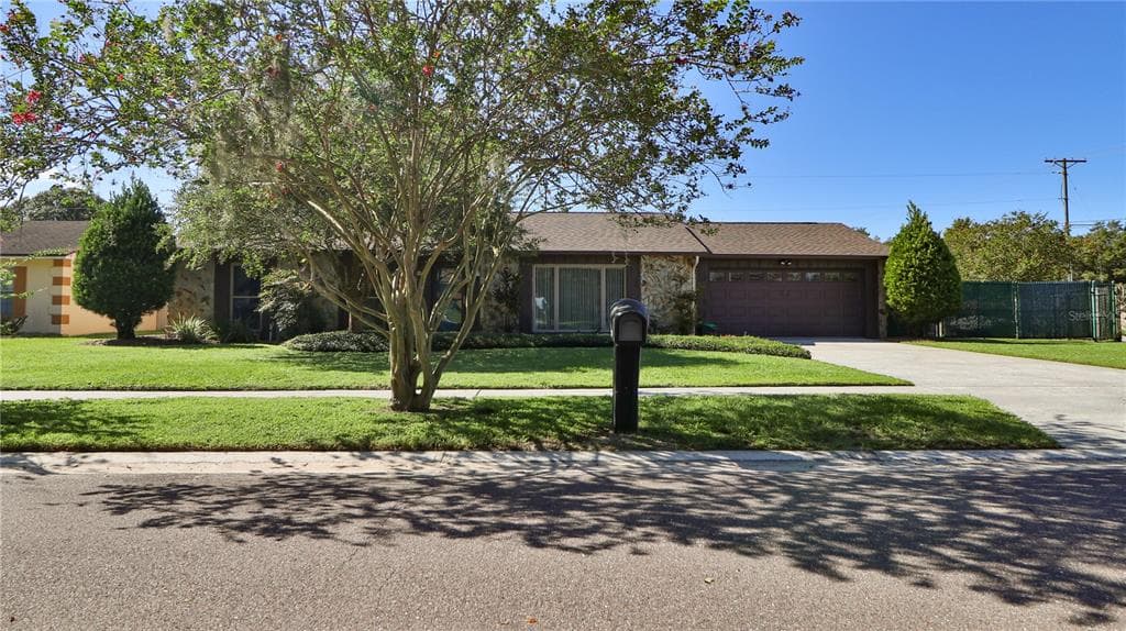 101 MARY KAY COURT BRANDON, FL 33511