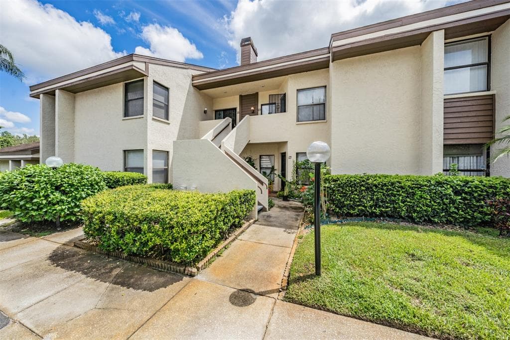 2816 COUNTRYBROOK DRIVE UNIT 23 PALM HARBOR, FL 34684
