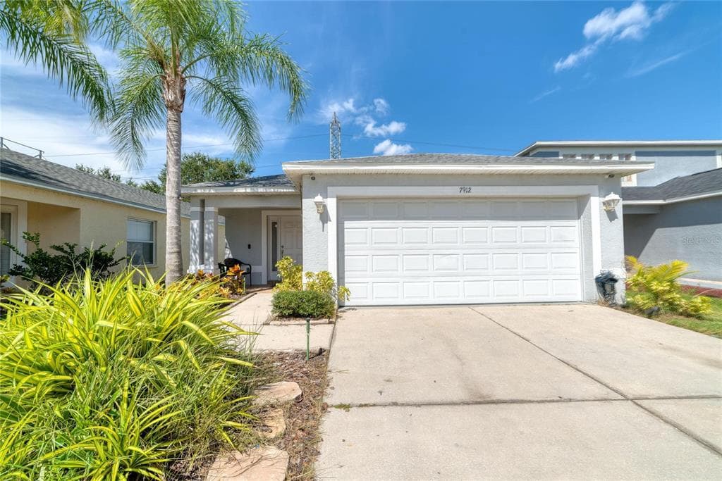 7912 CARRIAGE POINTE DRIVE GIBSONTON, FL 33534