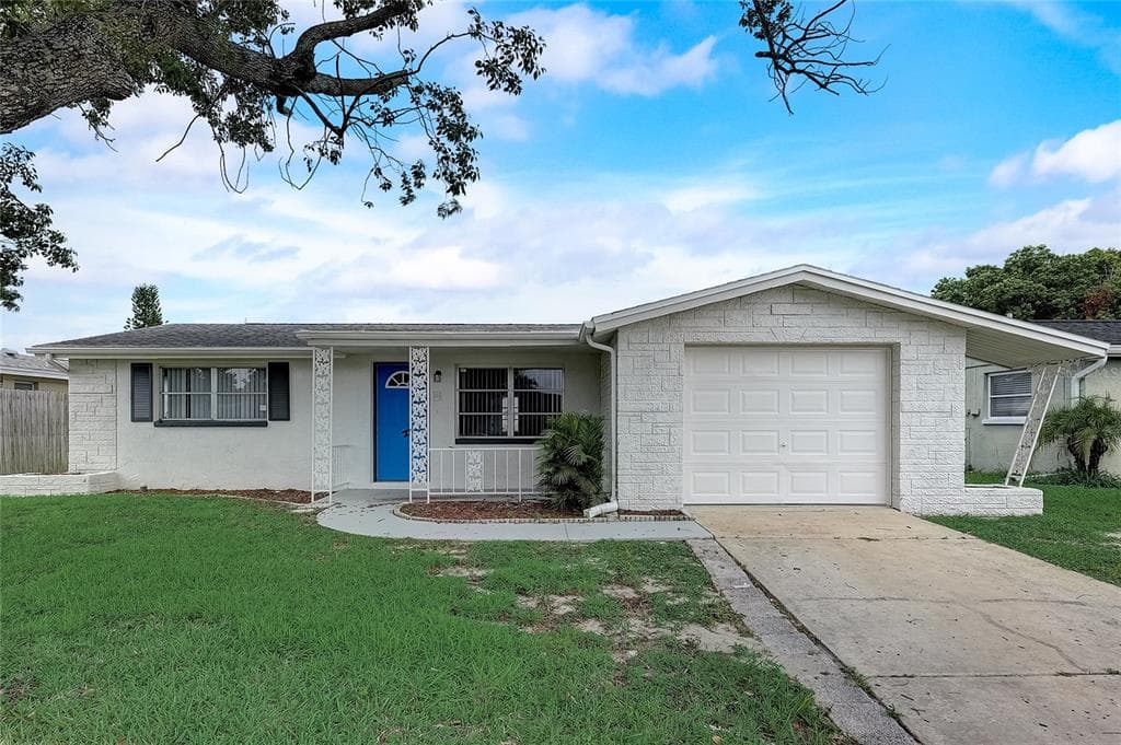 9916 LAKESIDE LANE PORT RICHEY, FL 34668