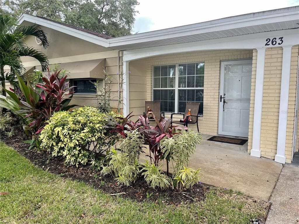 263 TEMPLE LANE BELLEAIR BLUFFS, FL 33770