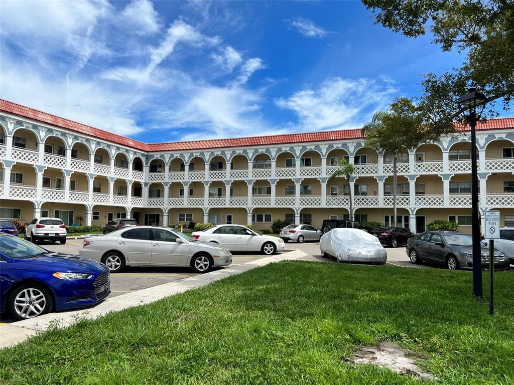 2404 FLORENTINE WAY UNIT 16 CLEARWATER, FL 33763