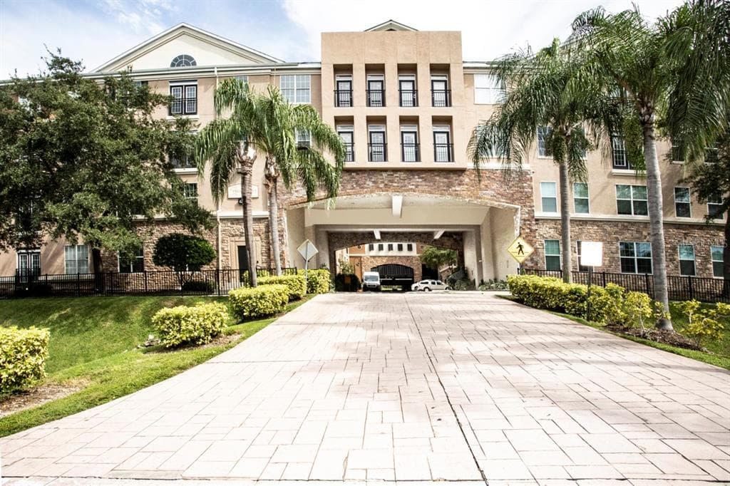 4221 W SPRUCE STREET UNIT 2215 TAMPA, FL 33607