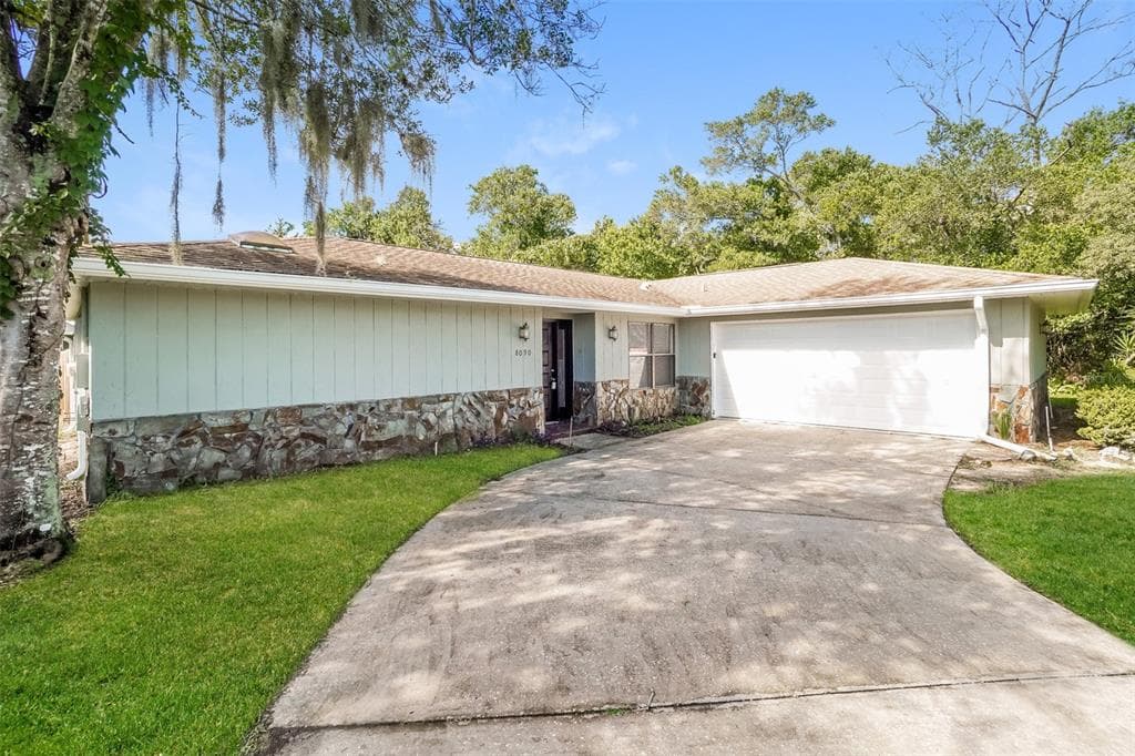 8090 RIVER COUNTRY DRIVE WEEKI WACHEE, FL 34607