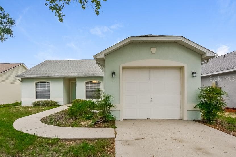 2635 WINCHESTER CIRCLE EUSTIS, FL 32726