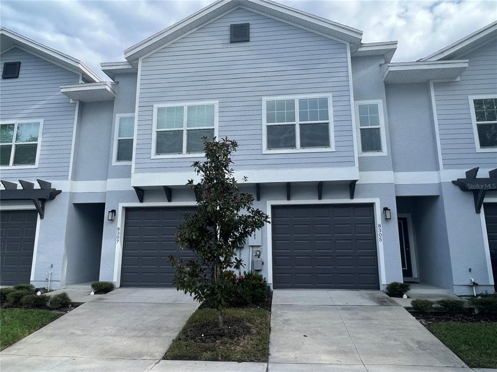 8305 KING BLOSSOM COURT TAMPA, FL 33615
