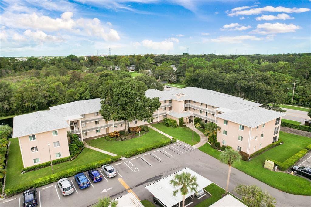 2737 ENTERPRISE ROAD E UNIT 1103 CLEARWATER, FL 33759