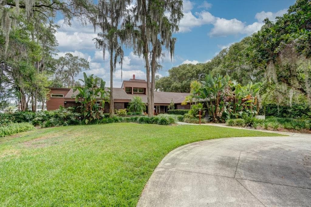 18120 WAYNE ROAD ODESSA, FL 33556