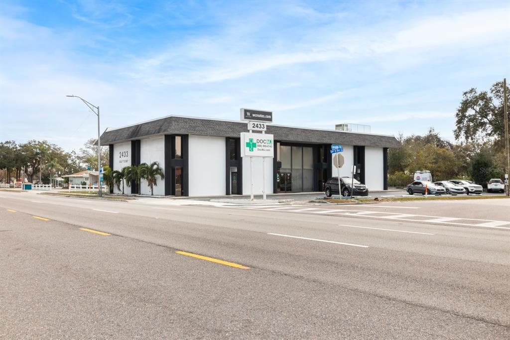 2433 GULF TO BAY BOULEVARD CLEARWATER, FL 33765