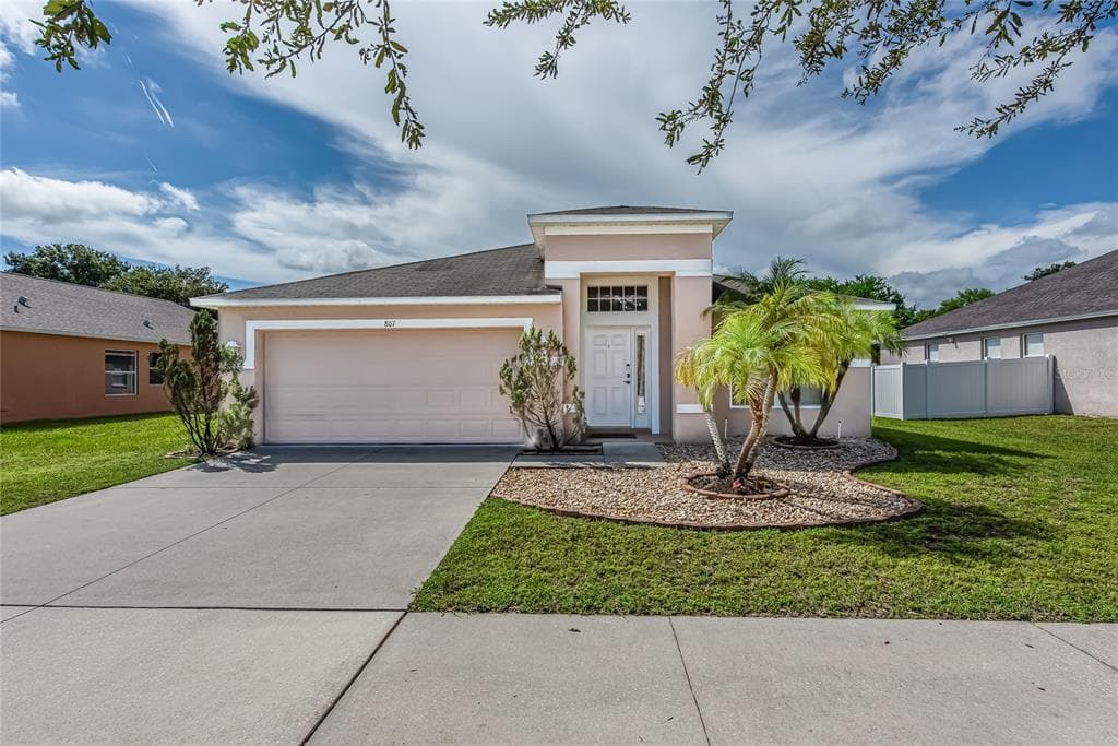 807 CRISTELLE JEAN DRIVE RUSKIN, FL 33570