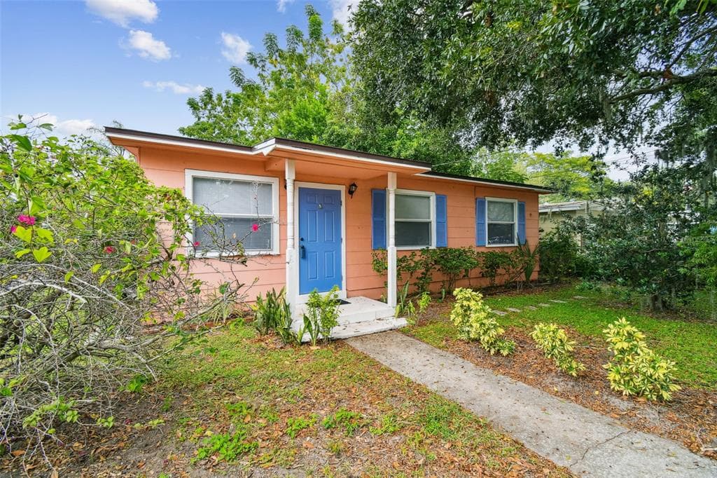 1025 CONANT AVENUE SAFETY HARBOR, FL 34695