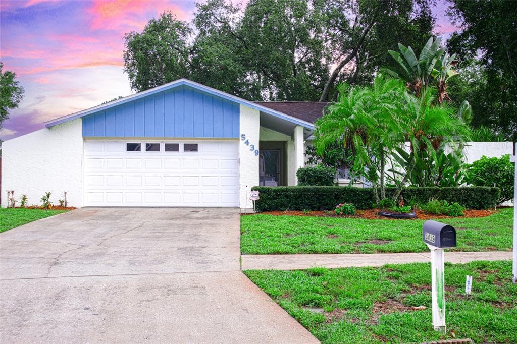 5439 PENTAIL CIRCLE