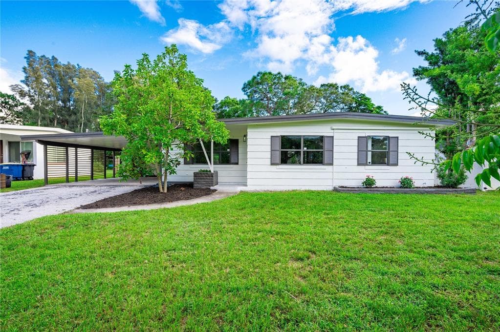 1889 MCKINLEY STREET CLEARWATER, FL 33765