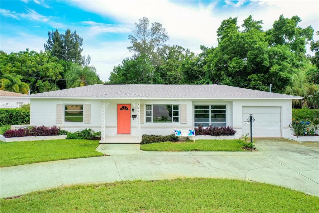 790 66TH AVENUE S ST PETERSBURG, FL 33705