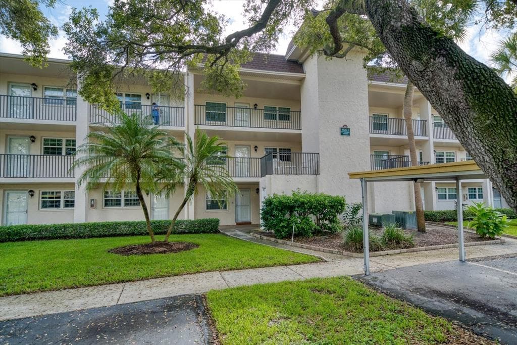 870 VIRGINIA STREET UNIT 212 DUNEDIN, FL 34698