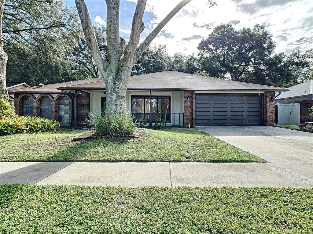 16013 GLEN HAVEN DRIVE TAMPA, FL 33618
