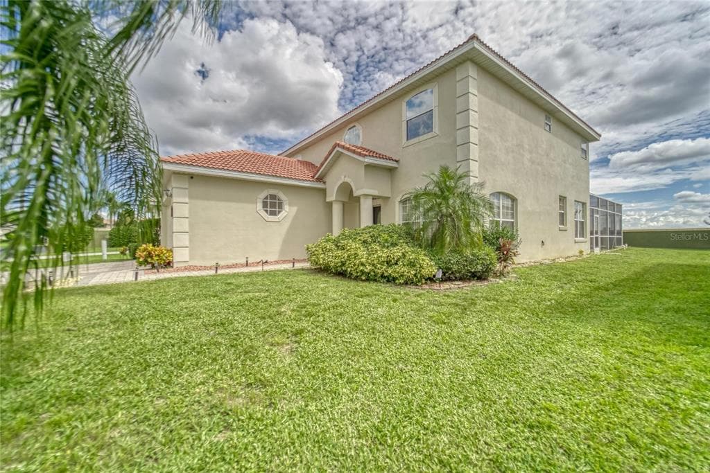 310 VISTA DRIVE DAVENPORT, FL 33897