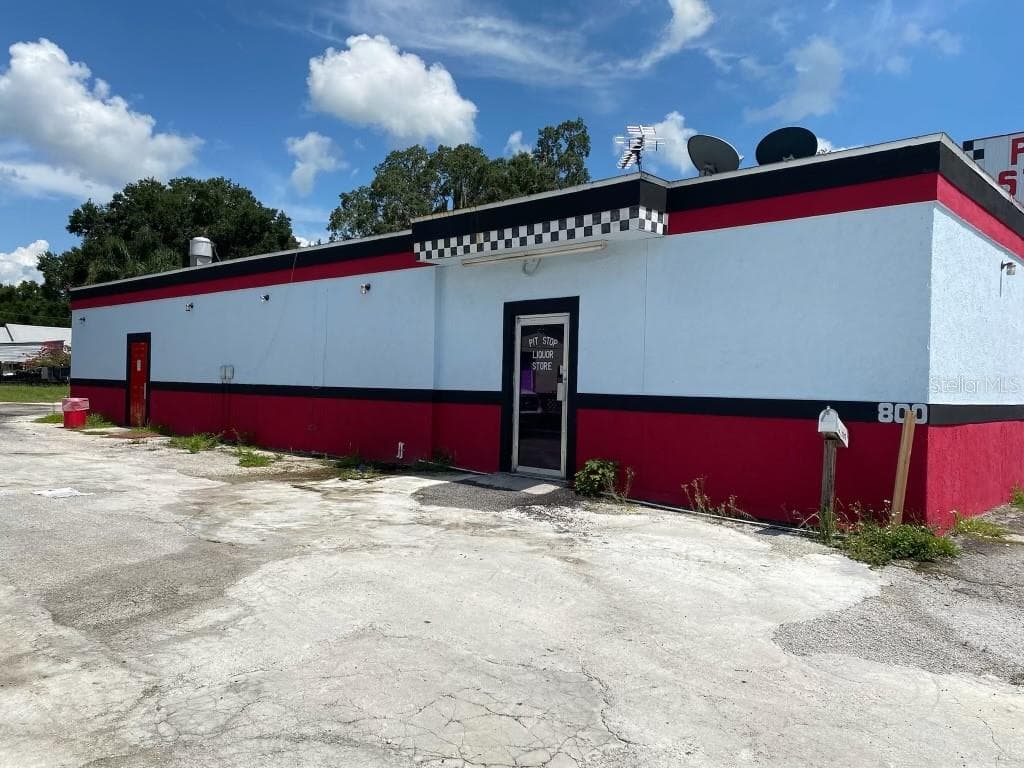 800 N CHARLESTON AVENUE FORT MEADE, FL 33841