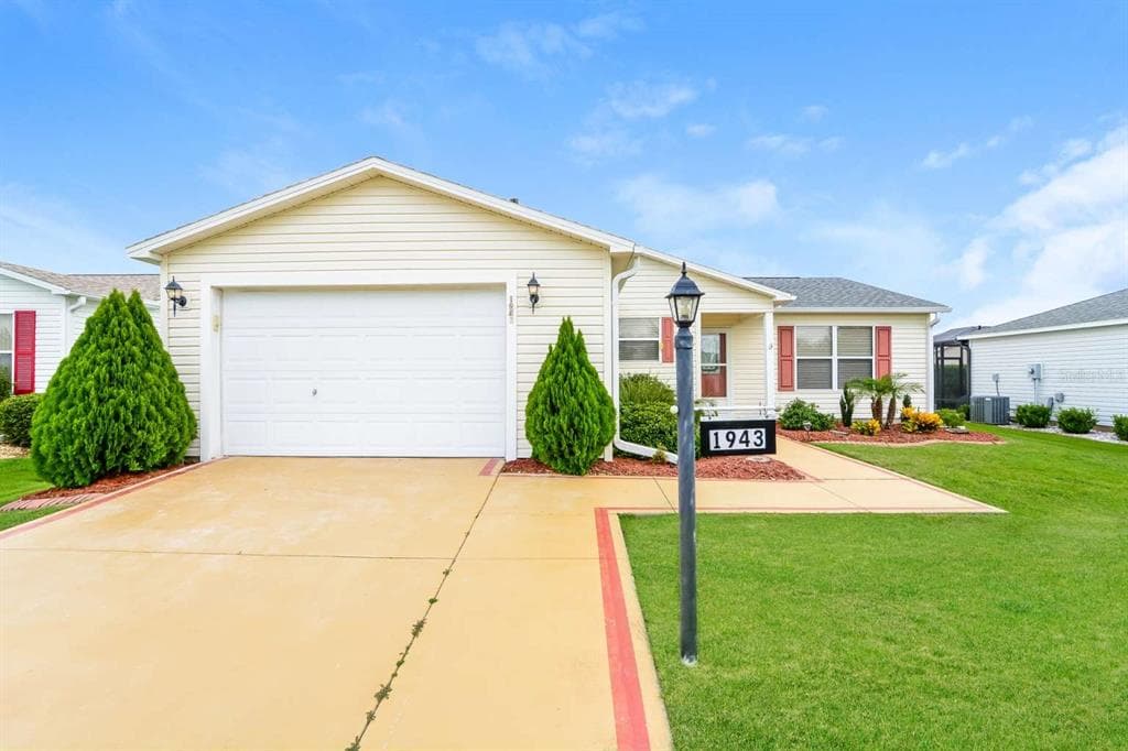 1943 ORANGEBURG THE VILLAGES, FL 32162