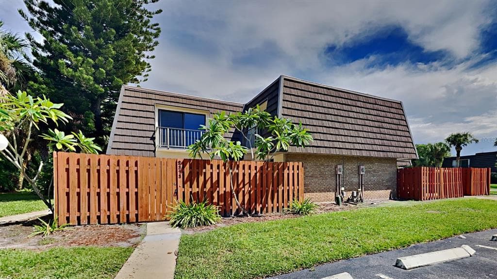 2313 VISTA OAKS CIRCLE NE PALM BAY, FL 32905
